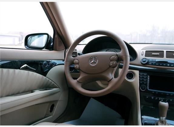 奔驰E级 2006款 E 280 优雅型 中控类   驾驶位