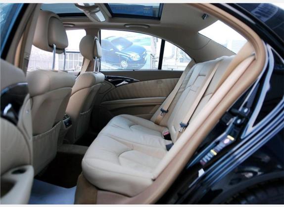 奔驰E级 2006款 E 280 优雅型 车厢座椅   后排空间