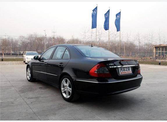 奔驰E级 2006款 E 280 优雅型 外观   斜后