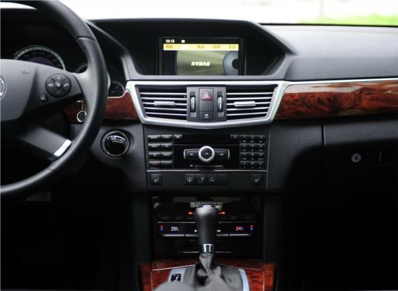 奔驰E级 2010款 E 260 L CGI优雅型 中控类   中控台