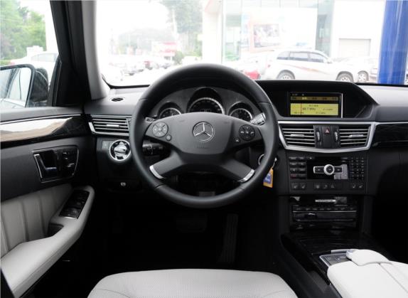 奔驰E级 2012款 E 300 L 时尚型 中控类   驾驶位