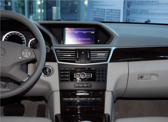 奔驰E级 2013款 E 260 L CGI优雅型 中控类   中控台