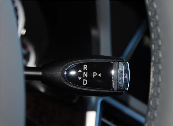 奔驰E级 2013款 E 260 L CGI优雅型 中控类   挡把