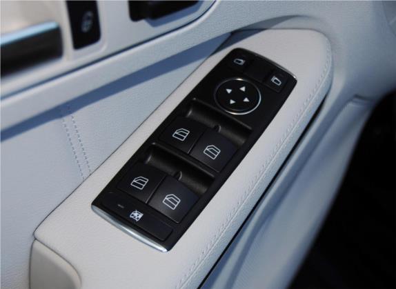 奔驰E级 2013款 E 260 L CGI优雅型 车厢座椅   门窗控制