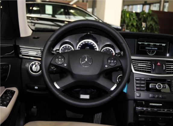 奔驰E级 2013款 E 260 L CGI时尚型 中控类   驾驶位