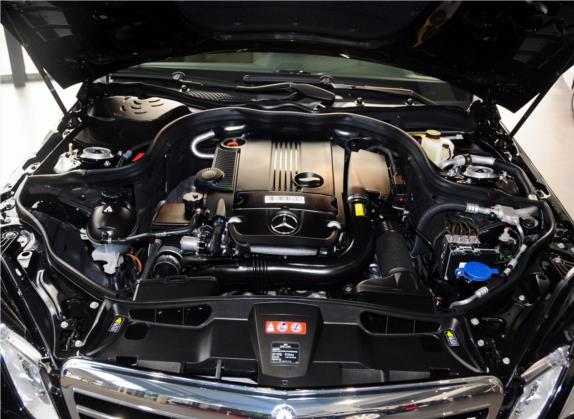 奔驰E级 2013款 E 260 L CGI时尚型 其他细节类   发动机舱