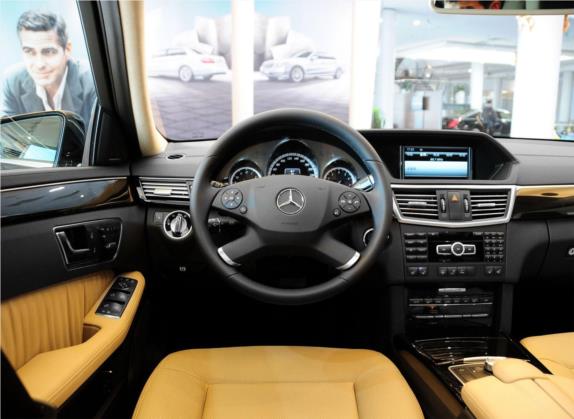 奔驰E级 2013款 E 300 L 时尚豪华型 中控类   驾驶位