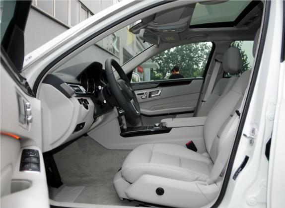 奔驰E级 2014款 E 260 L 运动型 车厢座椅   前排空间
