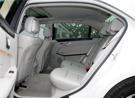 奔驰E级 2014款 E 260 L 运动型 车厢座椅   后排空间