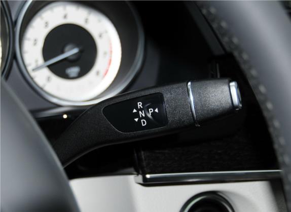 奔驰E级 2014款 E 260 L 运动型 中控类   挡把