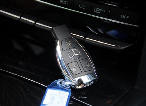 奔驰E级 2014款 E 300 L 运动豪华型 其他细节类   钥匙