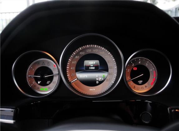 奔驰E级 2014款 E 300 L 运动豪华型 中控类   仪表盘