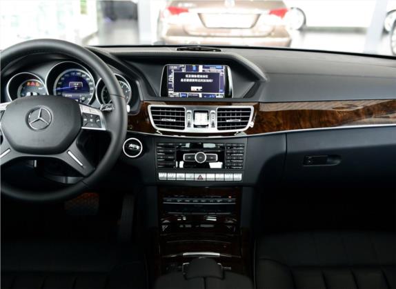 奔驰E级 2014款 E 400 L Hybrid 中控类   中控台