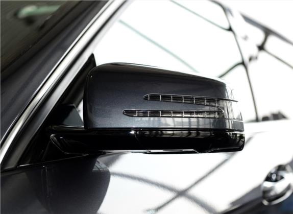 奔驰E级 2014款 E 400 L Hybrid 外观细节类   外后视镜