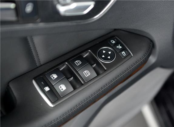 奔驰E级 2014款 E 400 L Hybrid 车厢座椅   门窗控制