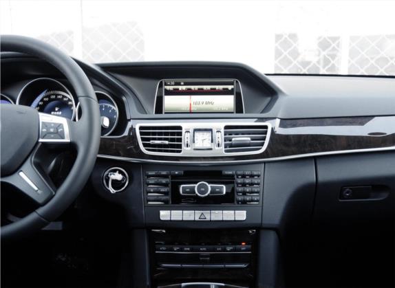 奔驰E级 2014款 E 260 L 中控类   中控台