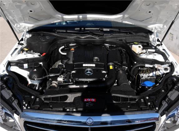 奔驰E级 2014款 E 260 L 其他细节类   发动机舱