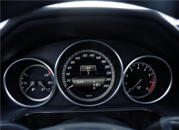 奔驰E级 2014款 E 260 L 中控类   仪表盘