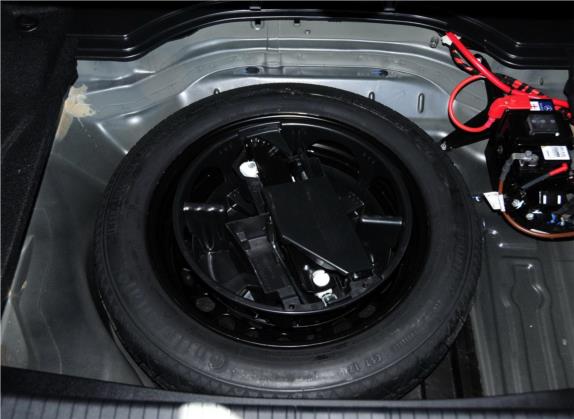 奔驰E级 2014款 改款 E 260 L 豪华型 其他细节类   备胎