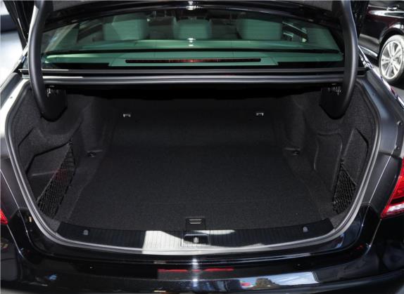 奔驰E级 2014款 改款 E 260 L 豪华型 车厢座椅   后备厢