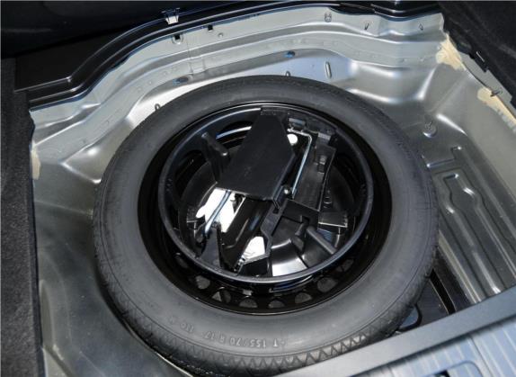 奔驰E级 2014款 改款 E 300 L 其他细节类   备胎