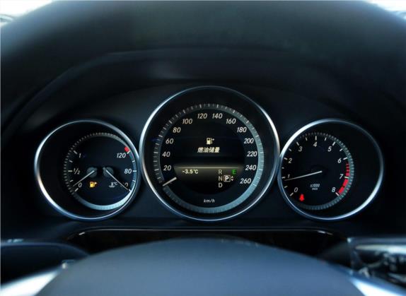 奔驰E级 2014款 改款 E 300 L 中控类   仪表盘
