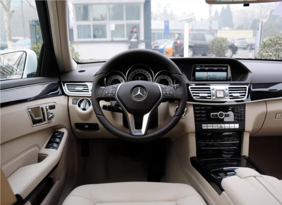 奔驰E级 2014款 改款 E 260 L 运动型 中控类   驾驶位