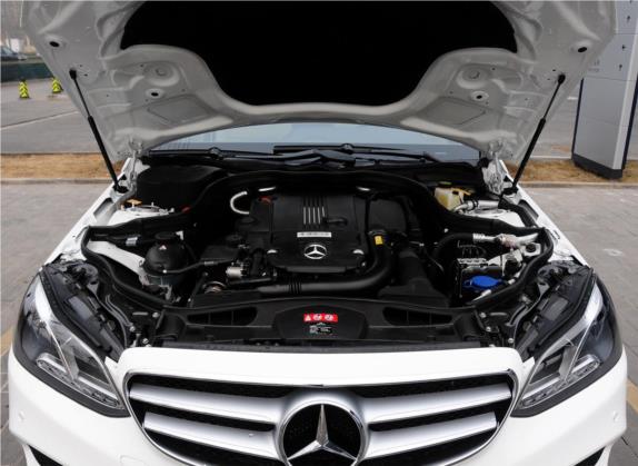 奔驰E级 2014款 改款 E 260 L 运动型 其他细节类   发动机舱