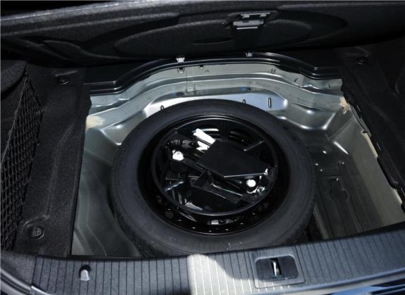 奔驰E级 2014款 改款 E 300 L 运动型 其他细节类   备胎