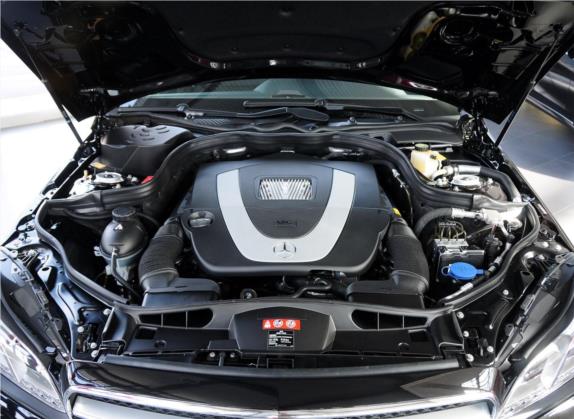 奔驰E级 2014款 改款 E 300 L 运动型 其他细节类   发动机舱