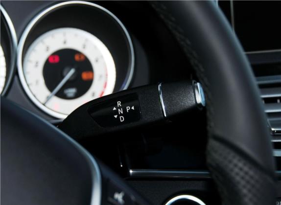 奔驰E级 2014款 改款 E 300 L 运动型 中控类   挡把