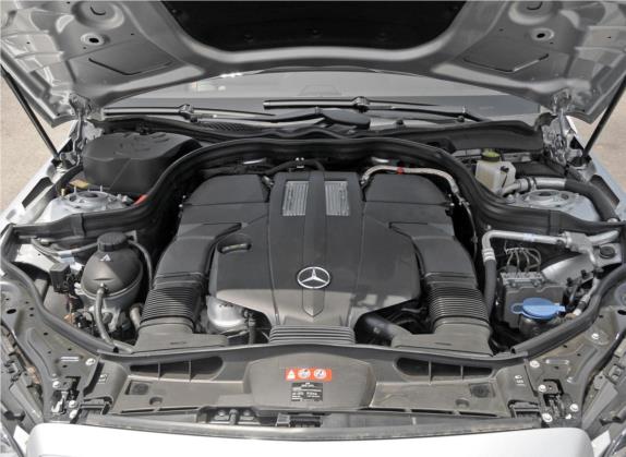 奔驰E级 2014款 改款 E 400 L 运动豪华型 其他细节类   发动机舱