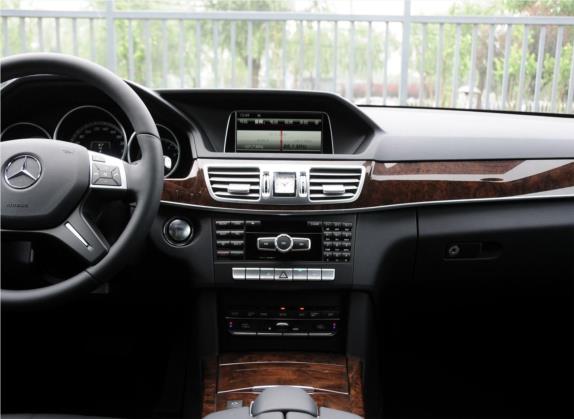奔驰E级 2015款 E 260 L 中控类   中控台