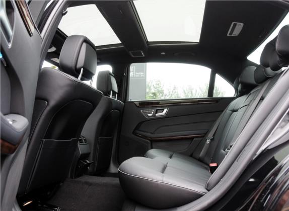 奔驰E级 2015款 E 260 L 车厢座椅   后排空间