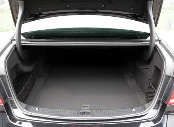 奔驰E级 2015款 E 260 L 车厢座椅   后备厢