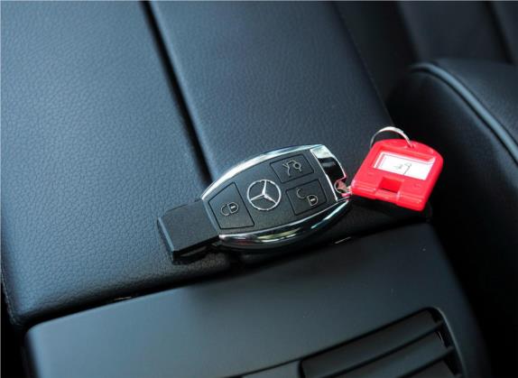 奔驰E级 2015款 E 320 L 4MATIC 其他细节类   钥匙