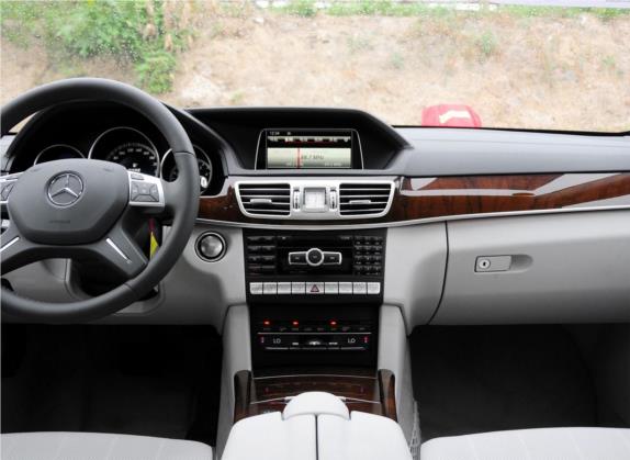 奔驰E级 2015款 E 320 L 豪华型 4MATIC 中控类   中控台