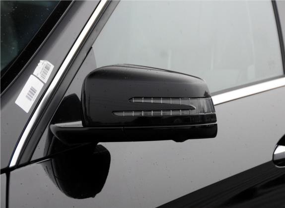 奔驰E级 2015款 E 320 L 豪华型 4MATIC 外观细节类   外后视镜