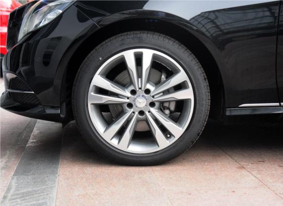 奔驰E级 2015款 E 200 L 运动型 其他细节类   前轮