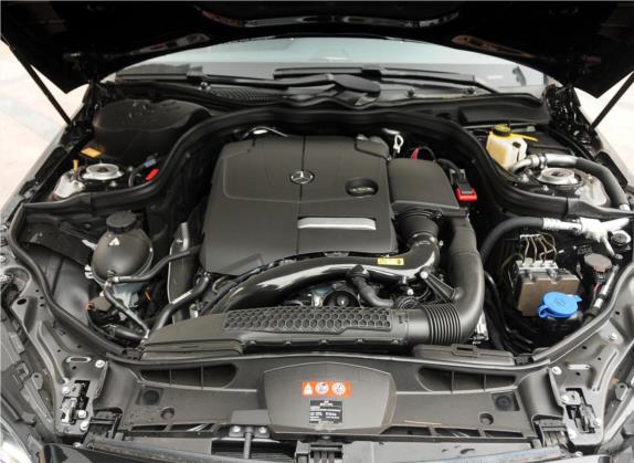 奔驰E级 2015款 E 200 L 运动型 其他细节类   发动机舱