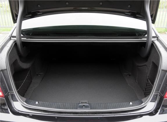 奔驰E级 2015款 E 320 L 运动型 4MATIC 车厢座椅   后备厢