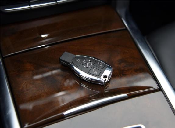 奔驰E级 2015款 改款 E 180 L 其他细节类   钥匙