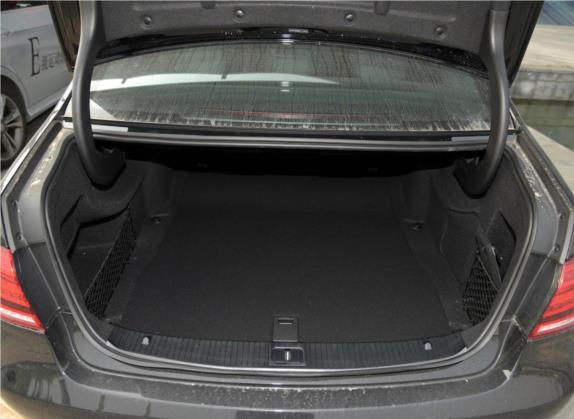 奔驰E级 2015款 改款 E 180 L 运动型 车厢座椅   后备厢