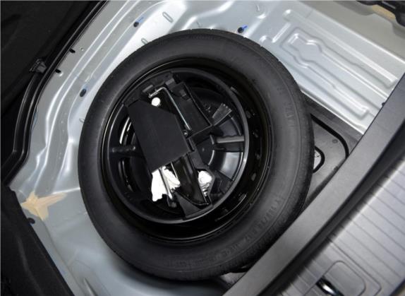 奔驰E级 2015款 改款 E 260 L 运动型 其他细节类   备胎