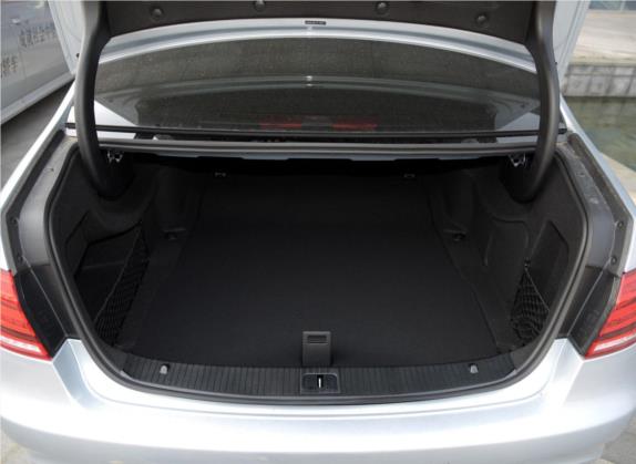 奔驰E级 2015款 改款 E 260 L 运动型 车厢座椅   后备厢