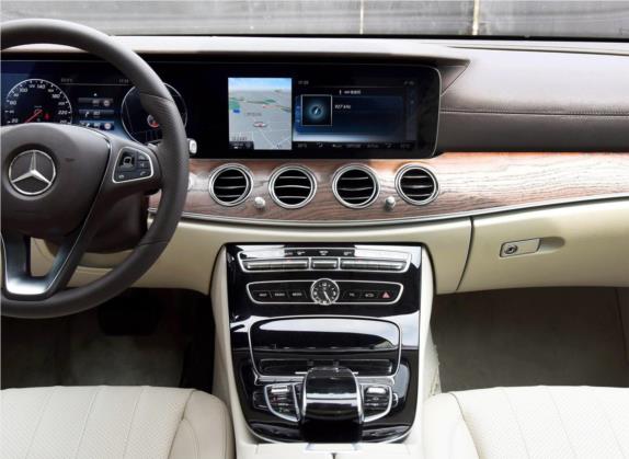 奔驰E级 2016款 E 300 L 豪华型 中控类   中控台