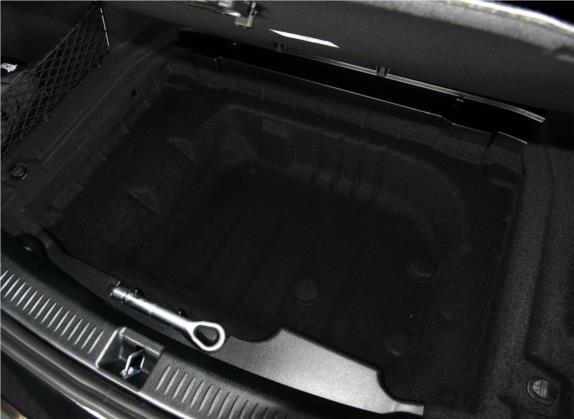 奔驰E级 2016款 E 300 L 时尚型 其他细节类   备胎