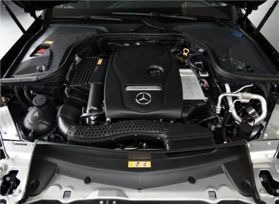 奔驰E级 2016款 E 300 L 时尚型 其他细节类   发动机舱