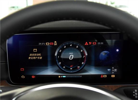 奔驰E级 2016款 E 300 L 时尚型 中控类   仪表盘
