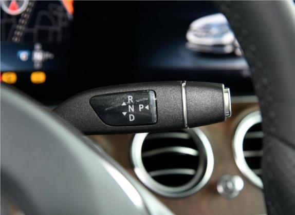 奔驰E级 2016款 E 300 L 时尚型 中控类   挡把